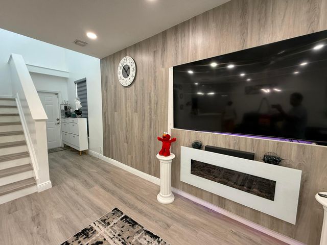 9114 VILLA PALMA Lane, West Palm Beach, FL 33418