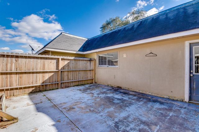 2689 Gessner Road 802, Houston, TX 77080