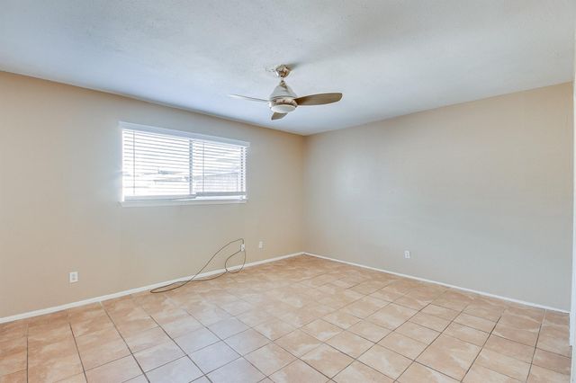 2689 Gessner Road 802, Houston, TX 77080