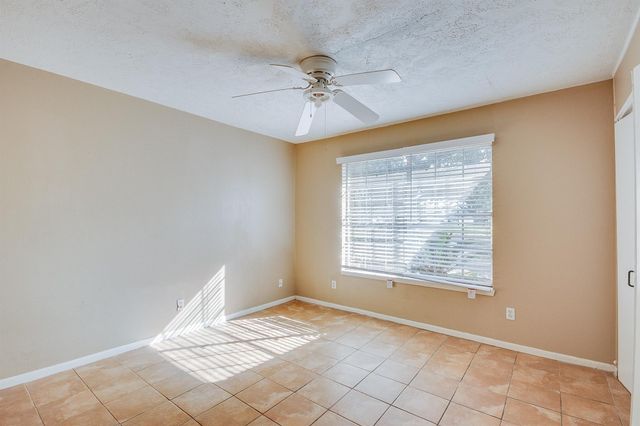 2689 Gessner Road 802, Houston, TX 77080