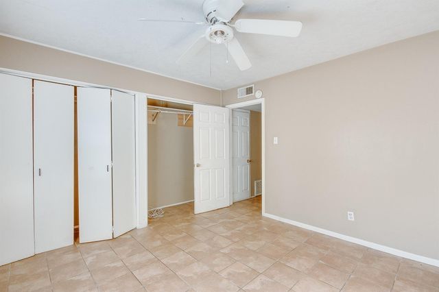 2689 Gessner Road 802, Houston, TX 77080