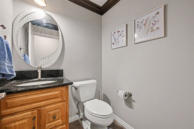 1176 Meadowood Drive, Waterford, MI 48327