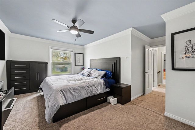 1176 Meadowood Drive, Waterford, MI 48327