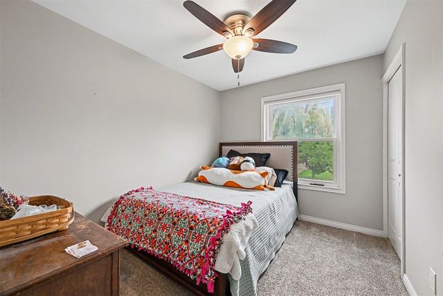 1176 Meadowood Drive, Waterford, MI 48327