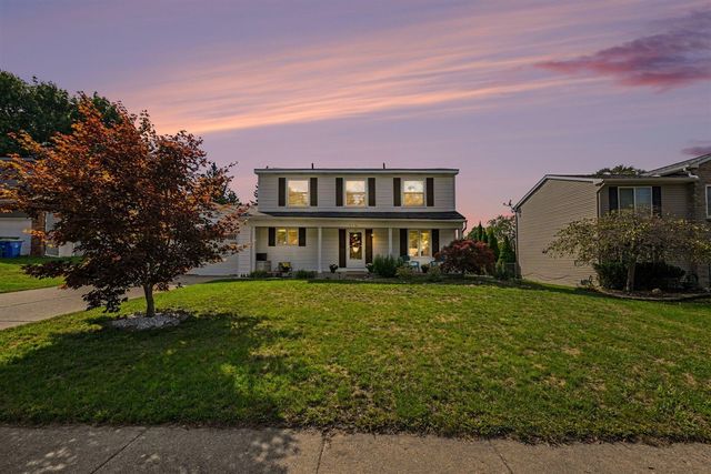 1176 Meadowood Drive, Waterford, MI 48327