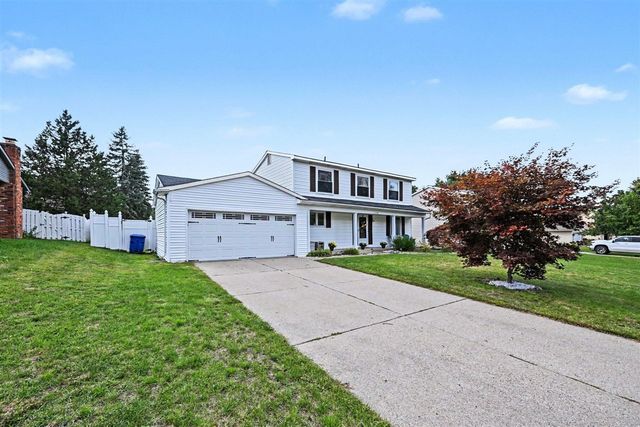 1176 Meadowood Drive, Waterford, MI 48327