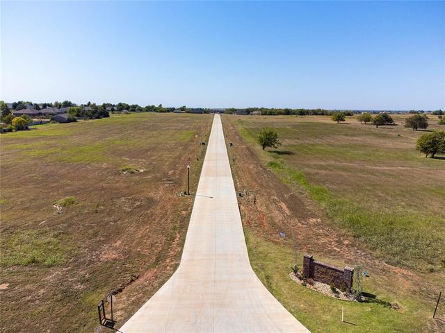 8890 Oak Tree Circle, Edmond, OK 73025