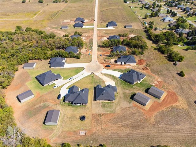 8890 Oak Tree Circle, Edmond, OK 73025