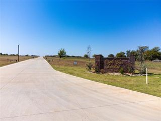 8890 Oak Tree Circle, Edmond, OK 73025