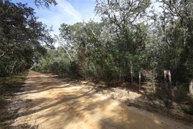 37600 ROLLING ACRES ROAD, Lady Lake, FL 32159