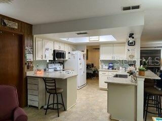 37600 ROLLING ACRES ROAD, Lady Lake, FL 32159