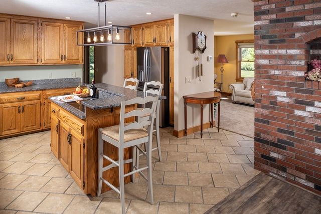 25 Dukes Brook Road, Plympton, MA 02367