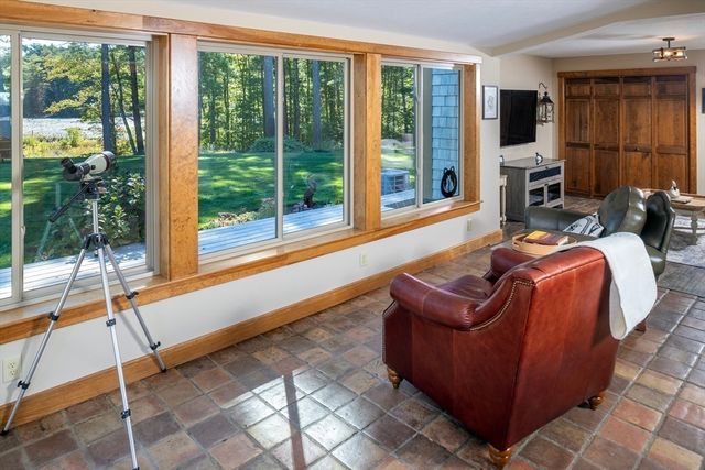 25 Dukes Brook Road, Plympton, MA 02367