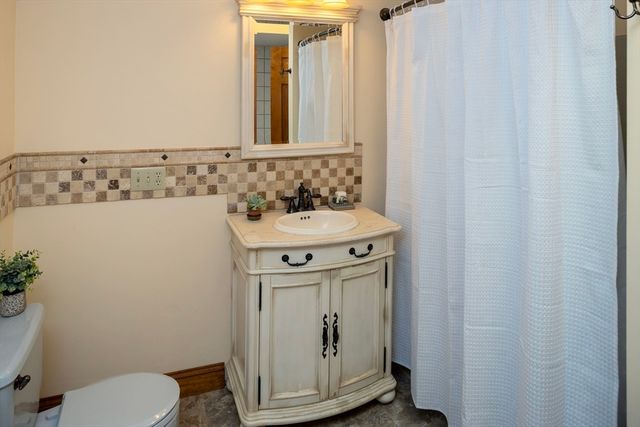 25 Dukes Brook Road, Plympton, MA 02367