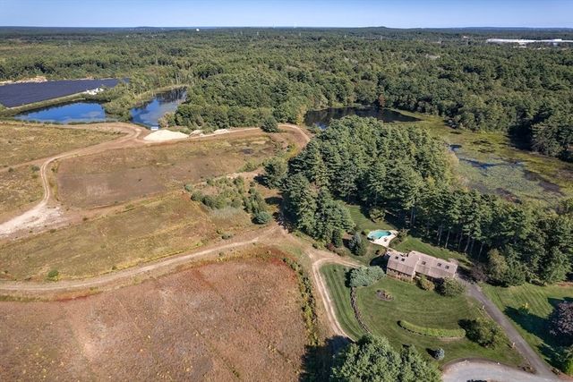 25 Dukes Brook Road, Plympton, MA 02367