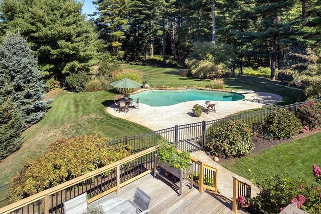 25 Dukes Brook Road, Plympton, MA 02367