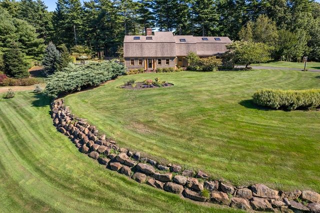 25 Dukes Brook Road, Plympton, MA 02367