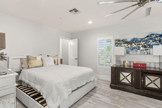 13613 N 76th Street 68, Scottsdale, AZ 85260