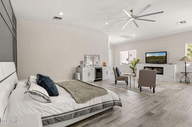 13613 N 76th Street 68, Scottsdale, AZ 85260