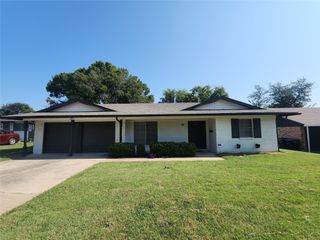 3013 San Marcos Drive, Fort Worth, TX 76116