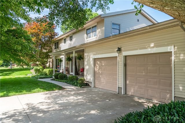3796 Saint Andrews Drive, Fairborn, OH 45324