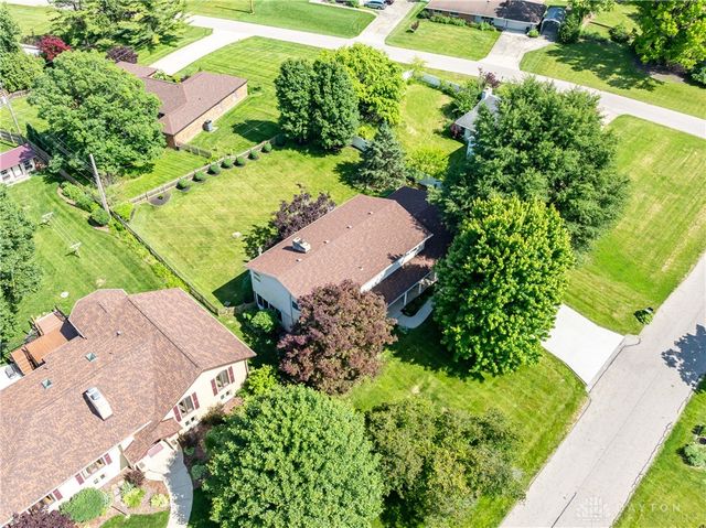 3796 Saint Andrews Drive, Fairborn, OH 45324