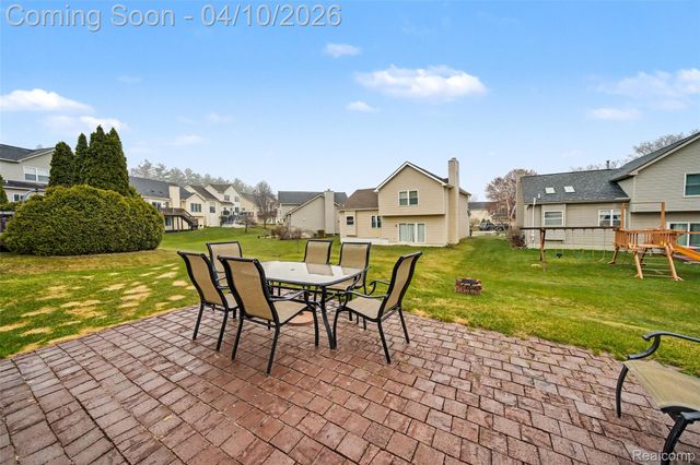 3005 Talon Circle, Orion Charter Township, MI 48360