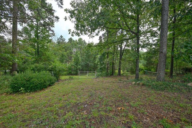 103 Pine Hollow Lane, Mena, AR 71953