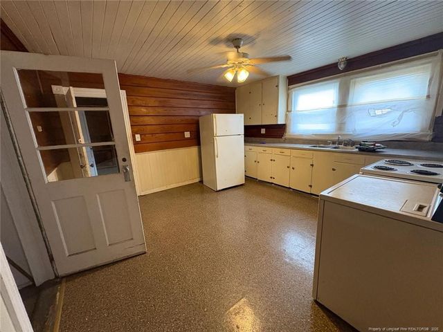 232 B Street, Fayetteville, NC 28301