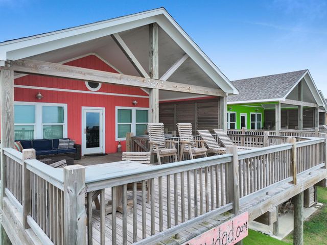 1706 Highway 87, Gilchrist, TX 77617