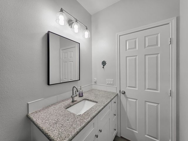 1706 Highway 87, Gilchrist, TX 77617