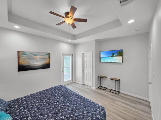 1706 Highway 87, Gilchrist, TX 77617