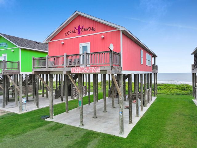 1706 Highway 87, Gilchrist, TX 77617