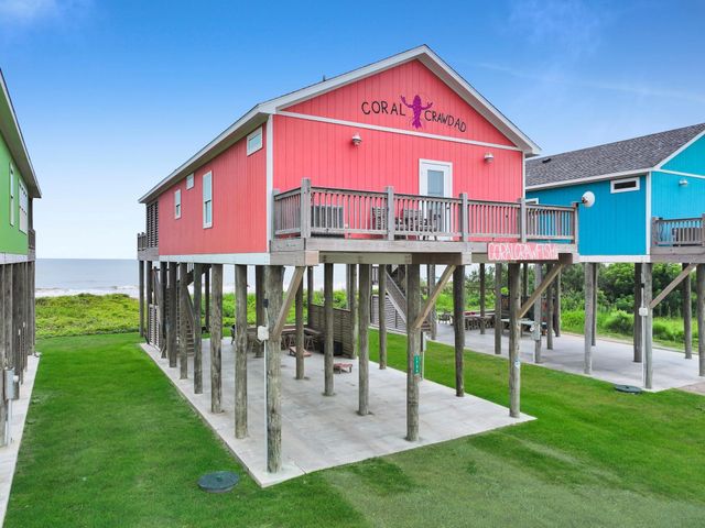 1706 Highway 87, Gilchrist, TX 77617