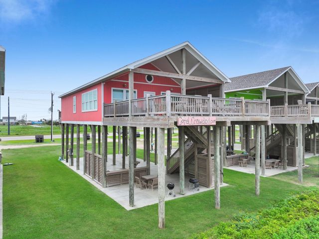 1706 Highway 87, Gilchrist, TX 77617