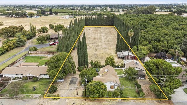 2125 Hooper Rd, Yuba City, CA 95993