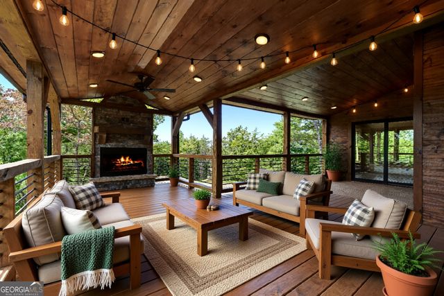 291 Pine Pass Circle, Mineral Bluff, GA 30559