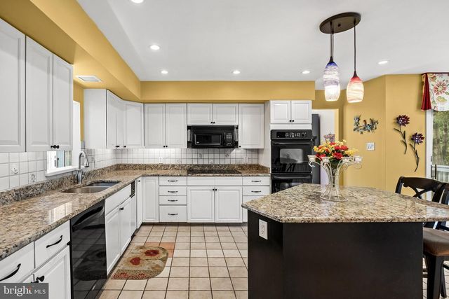 19 BUNNING DR, Voorhees, NJ 08043