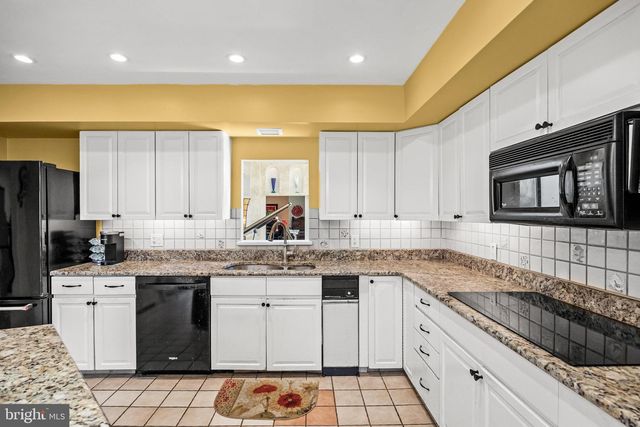 19 BUNNING DR, Voorhees, NJ 08043