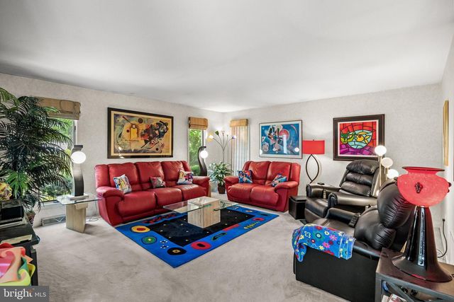 19 BUNNING DR, Voorhees, NJ 08043
