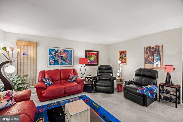 19 BUNNING DR, Voorhees, NJ 08043