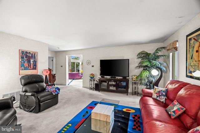 19 BUNNING DR, Voorhees, NJ 08043