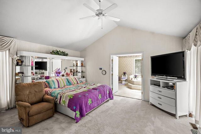 19 BUNNING DR, Voorhees, NJ 08043