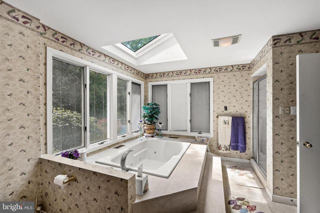19 BUNNING DR, Voorhees, NJ 08043