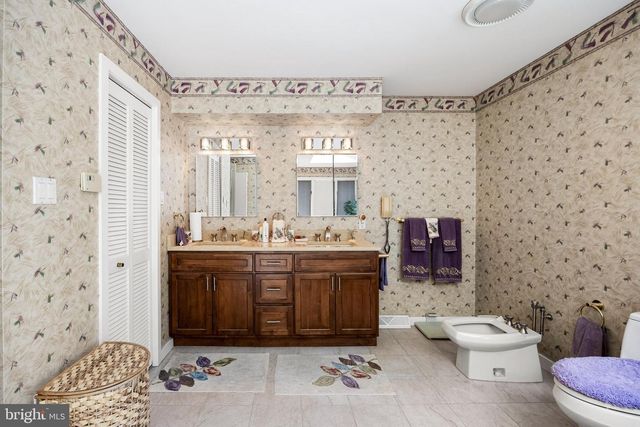 19 BUNNING DR, Voorhees, NJ 08043