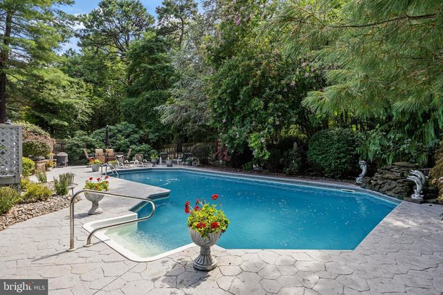 19 BUNNING DR, Voorhees, NJ 08043