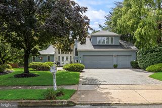 19 BUNNING DR, Voorhees, NJ 08043