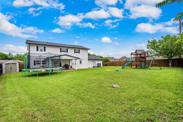 801 NW 40th St, Lawton, OK 73505