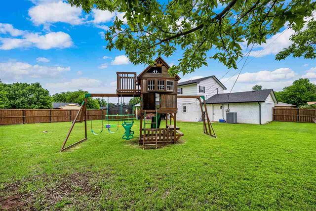 801 NW 40th St, Lawton, OK 73505