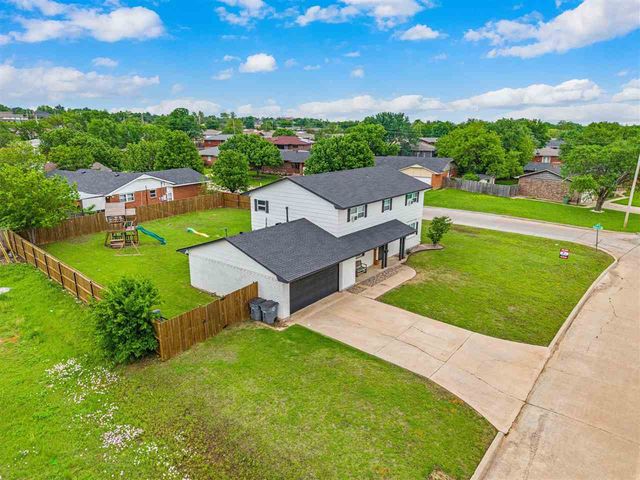 801 NW 40th St, Lawton, OK 73505